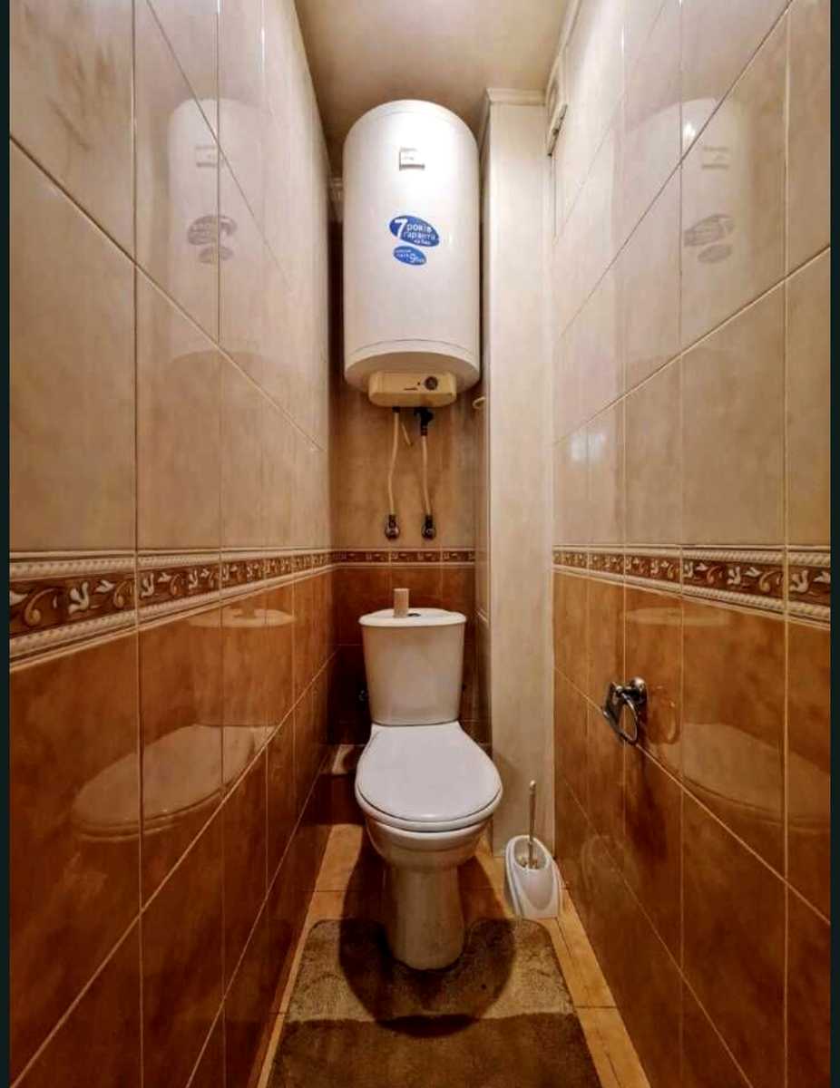 1879745063670418