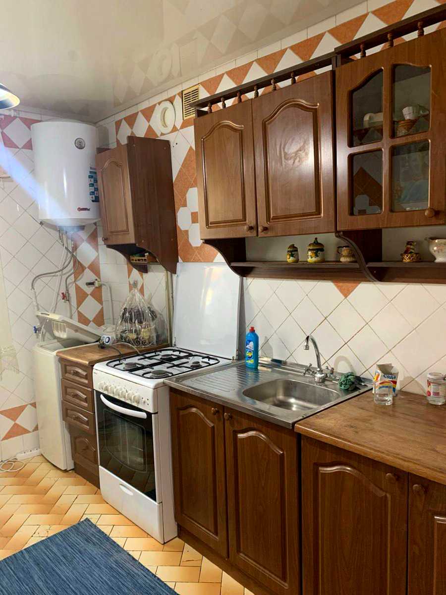 1879745152321642
