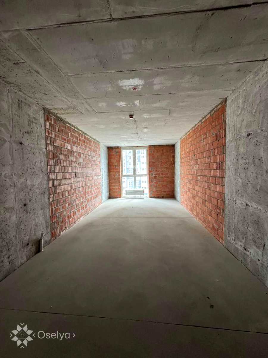 1879745457723408