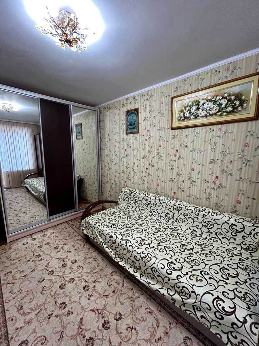 1879745472657490