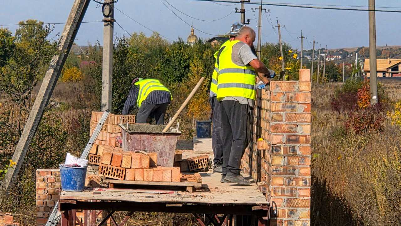 1879746178642521