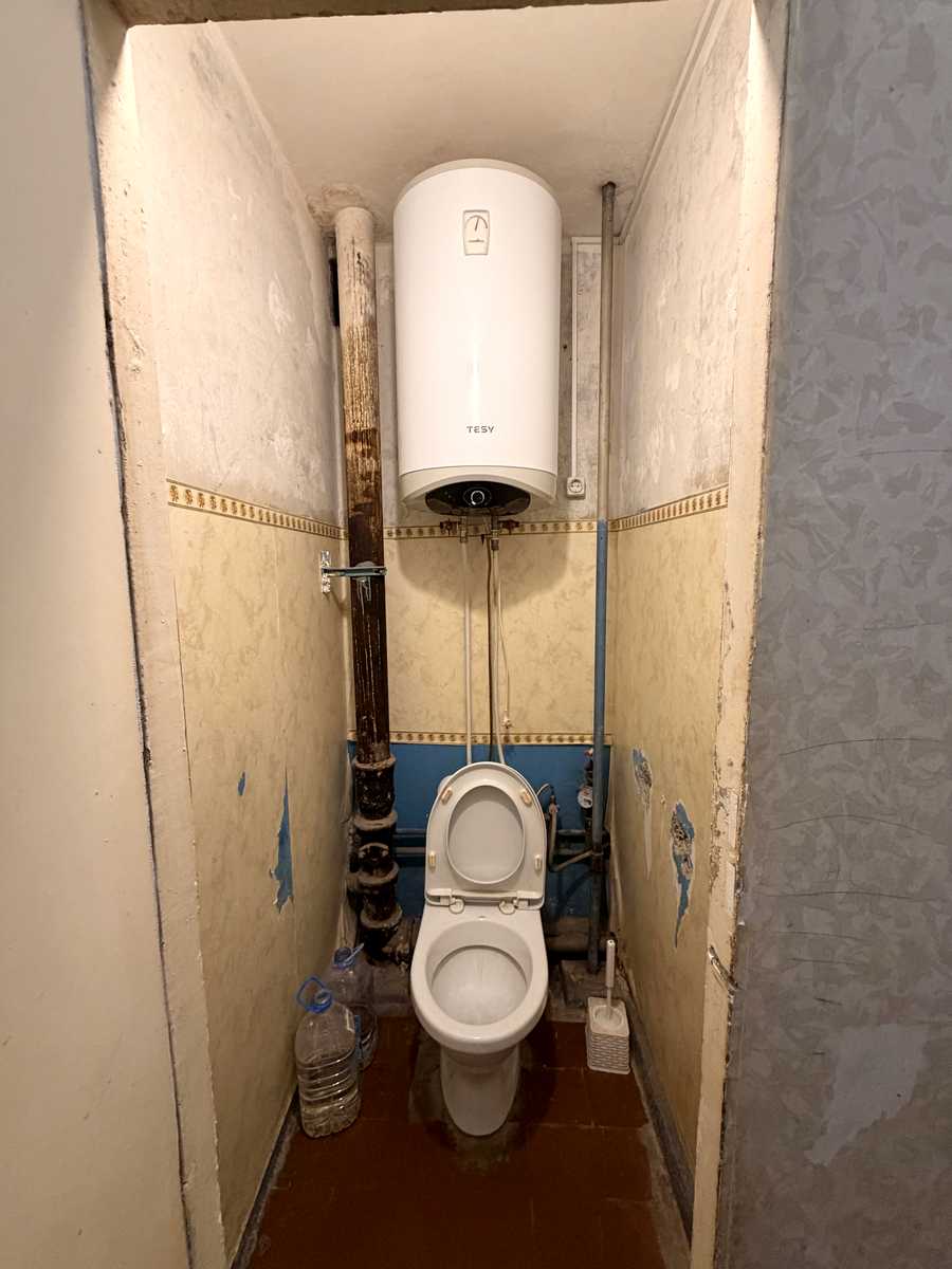 1879747084593310