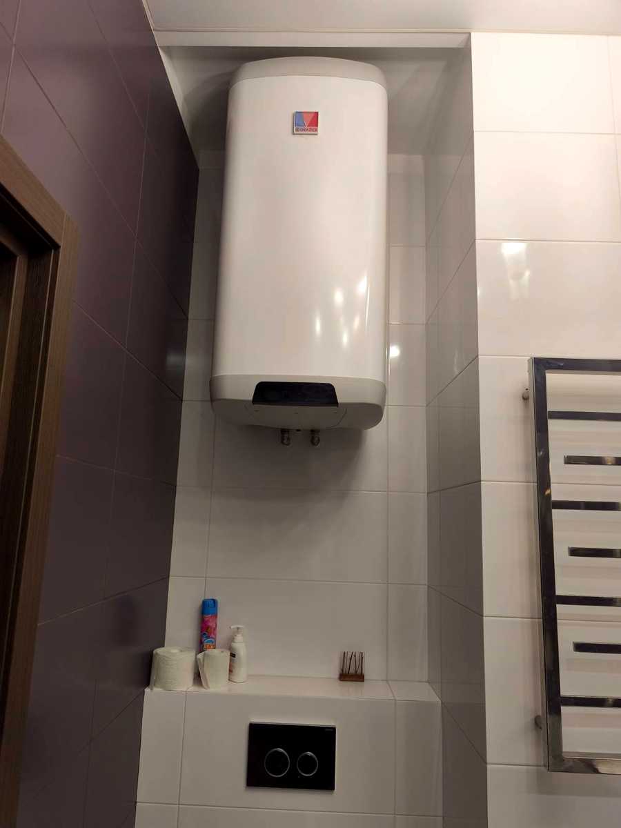 1879747676967137