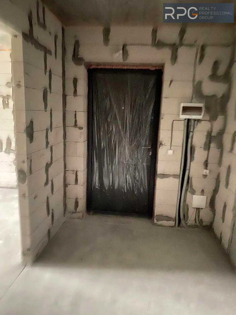 1879747796795176