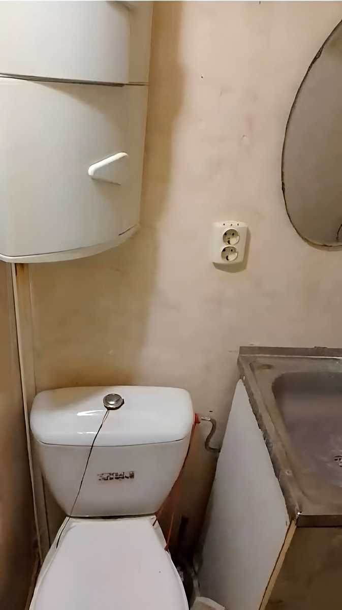 1879747943546519