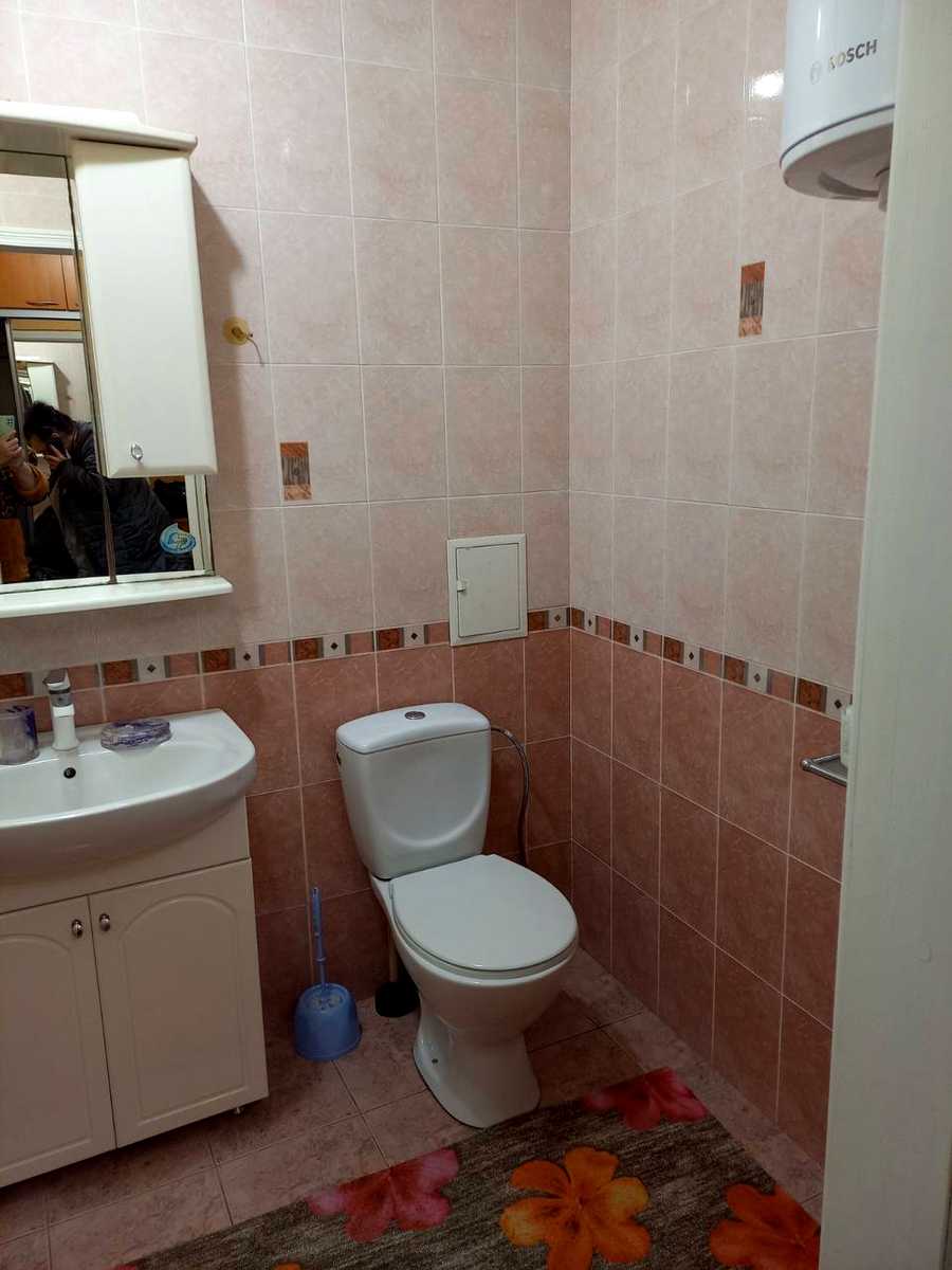 1879747997009574