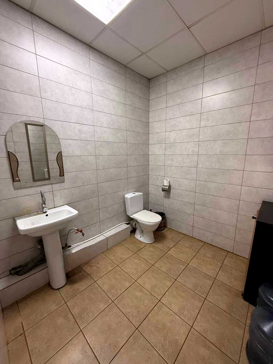 1879748359095370