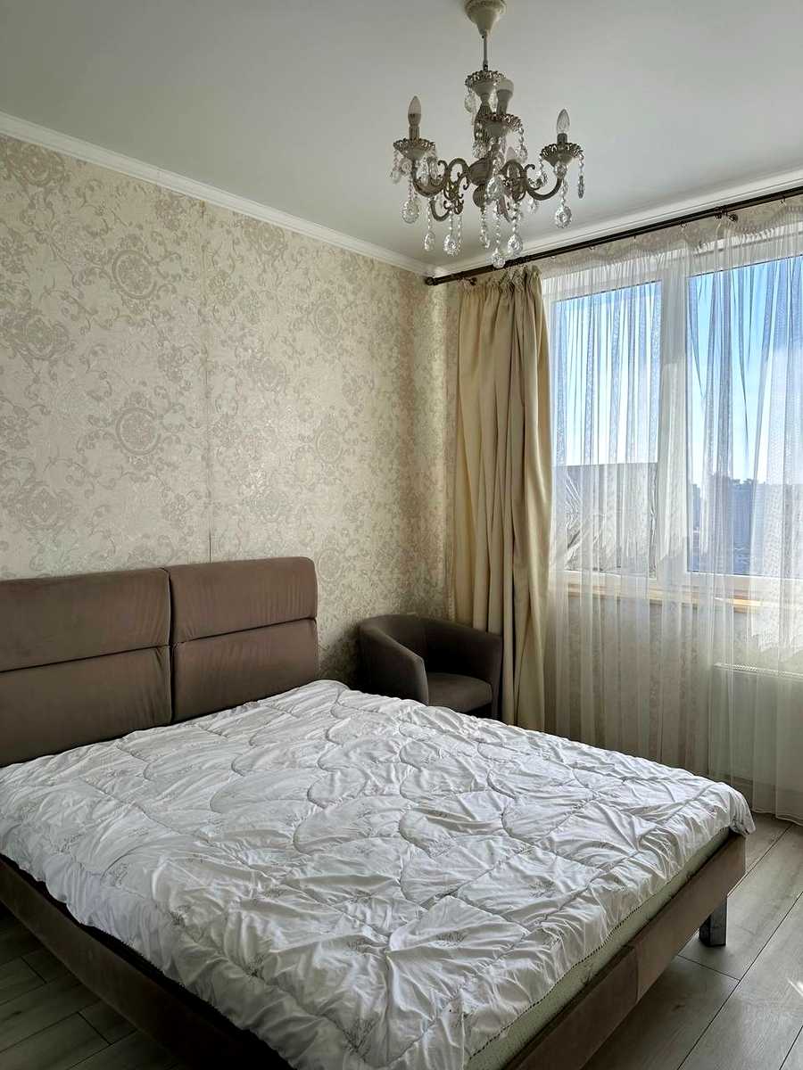 1879748371869058
