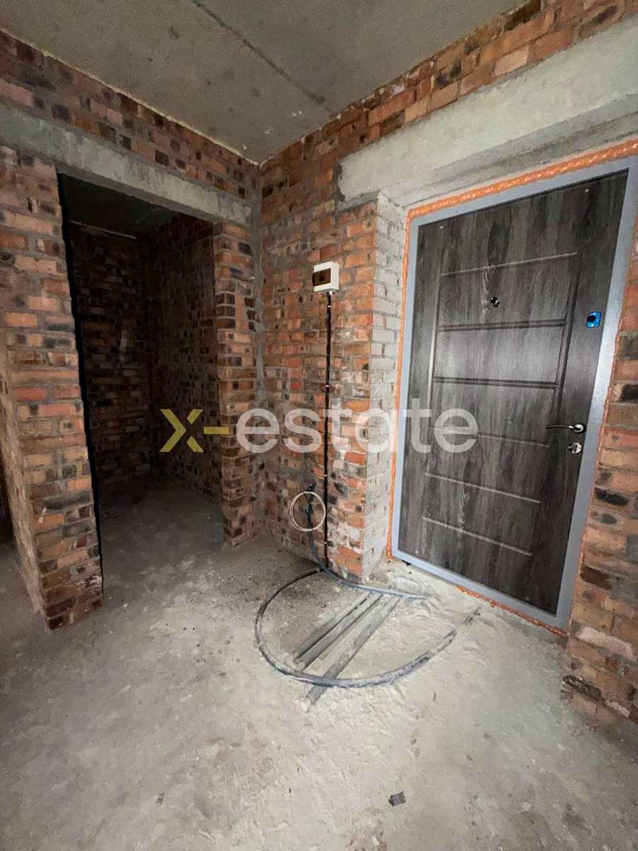 1879748920994057