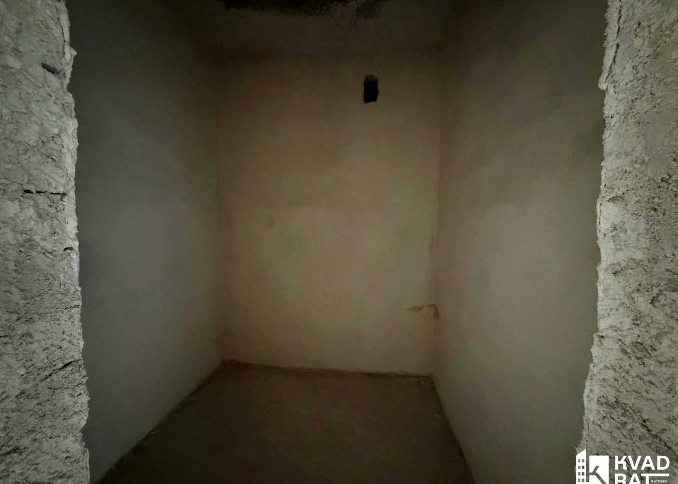 1879749384408649