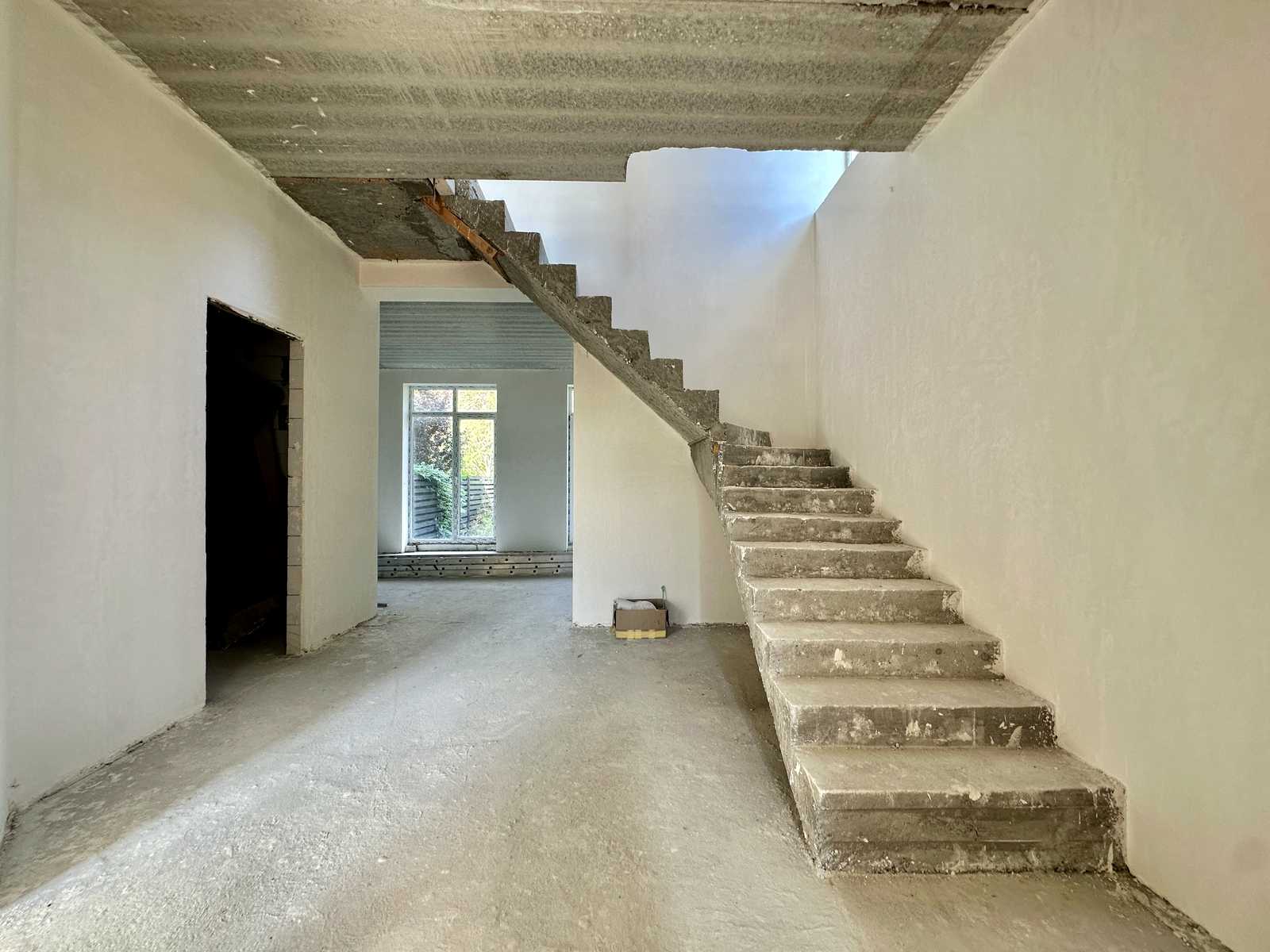 1879749480856976