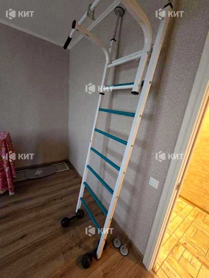 1879751013625919