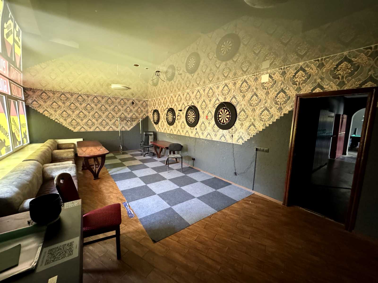 1879751932373606