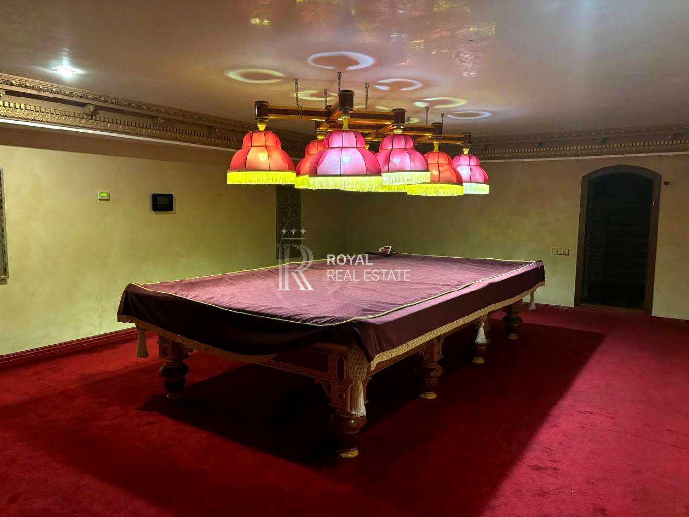 1879752620742918