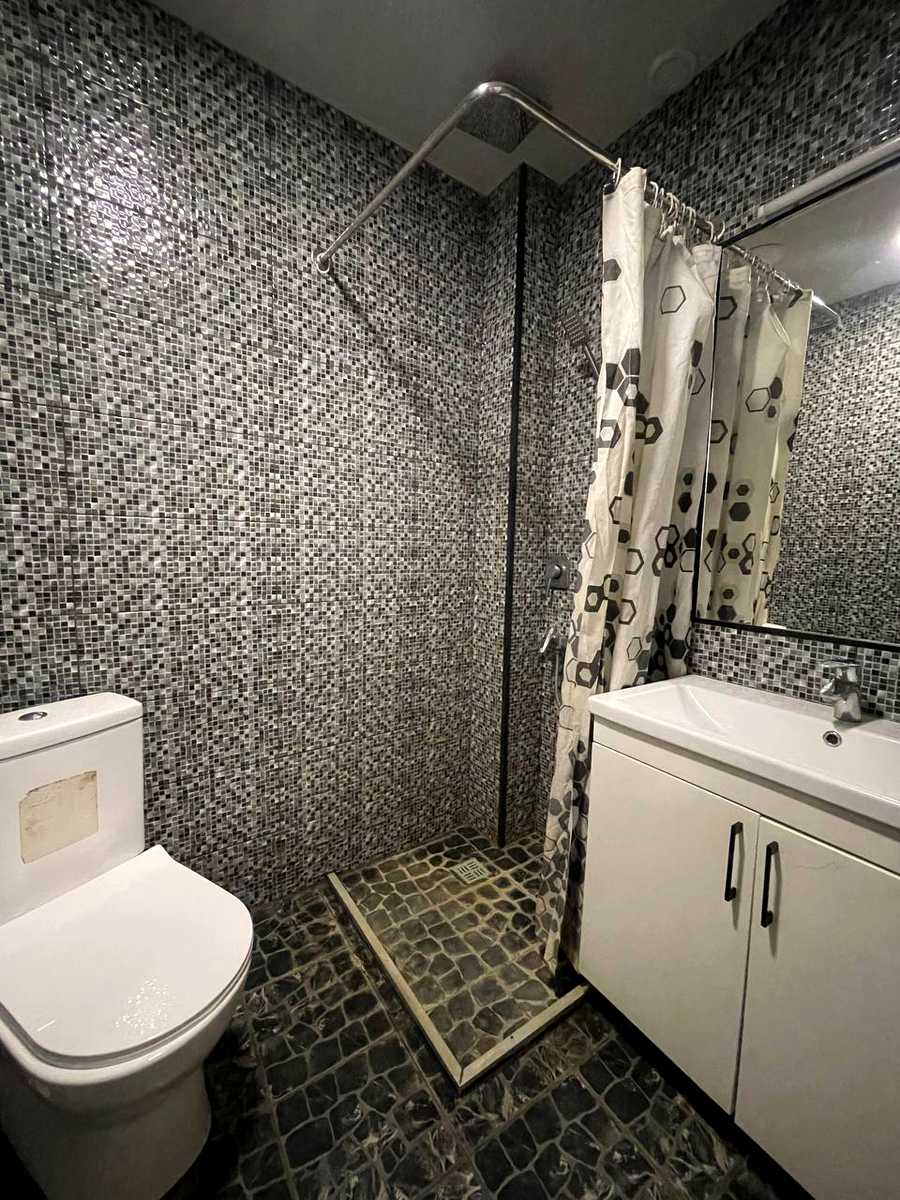 1879753116335559