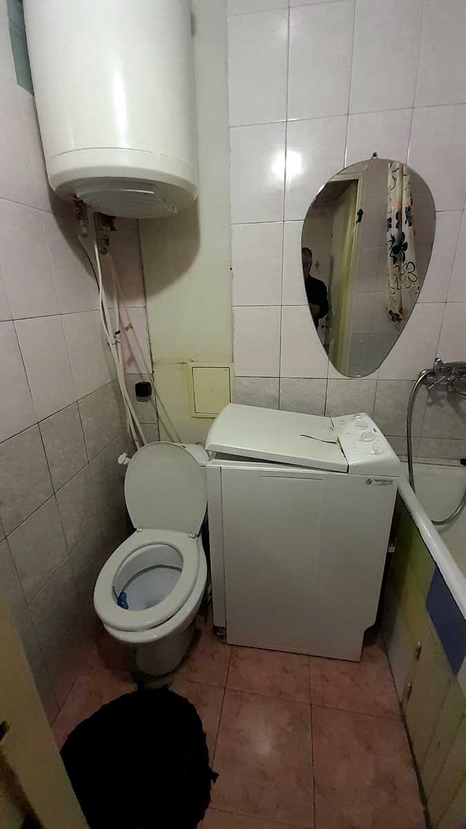 1879754119617571