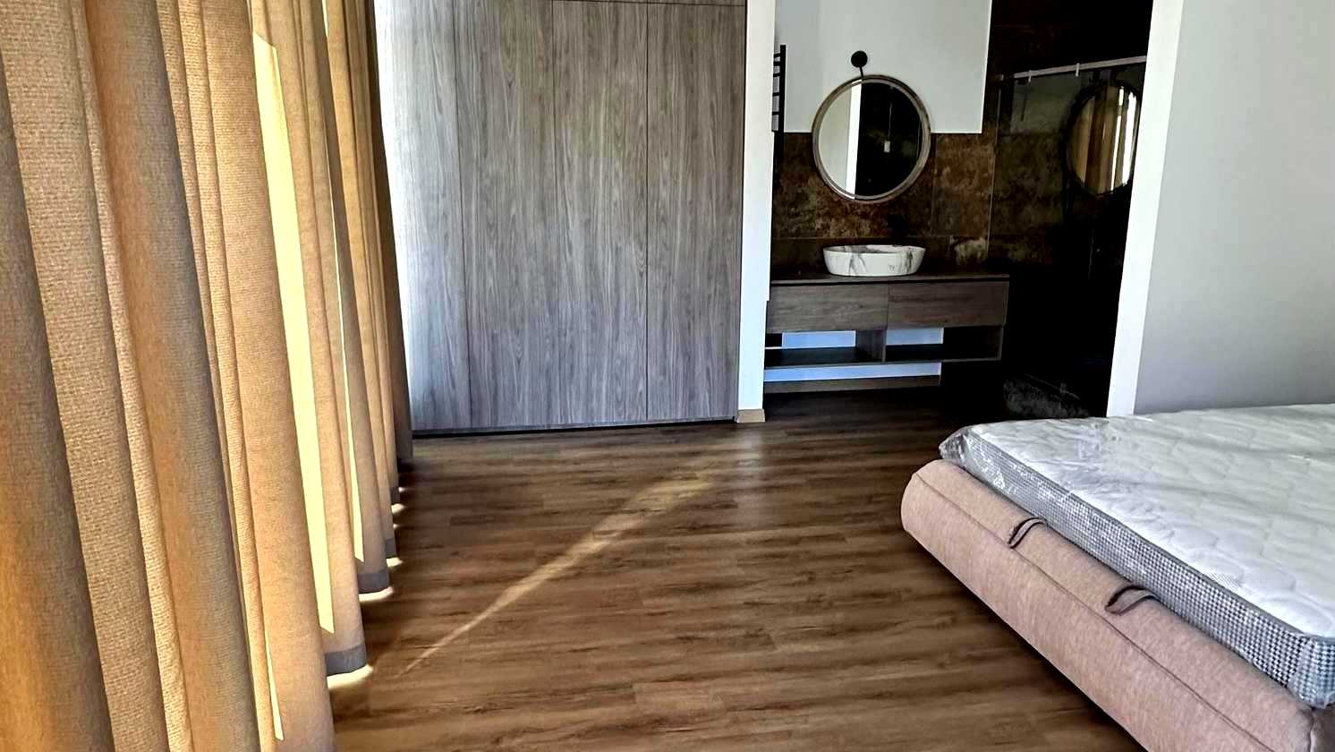 1879755413185183