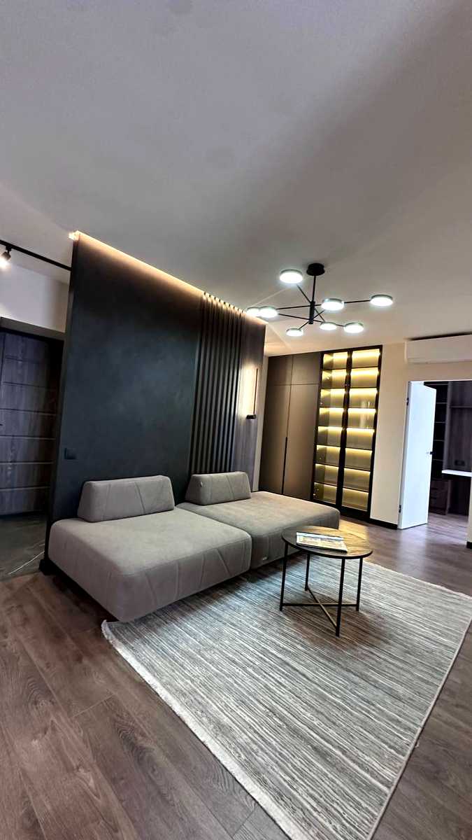 1879755931954766