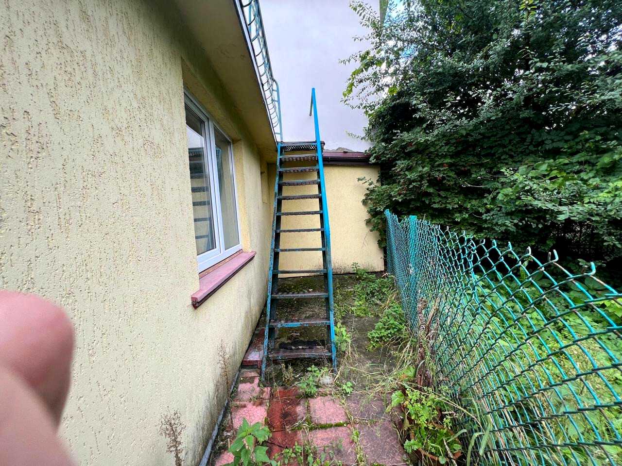 1879756080749281