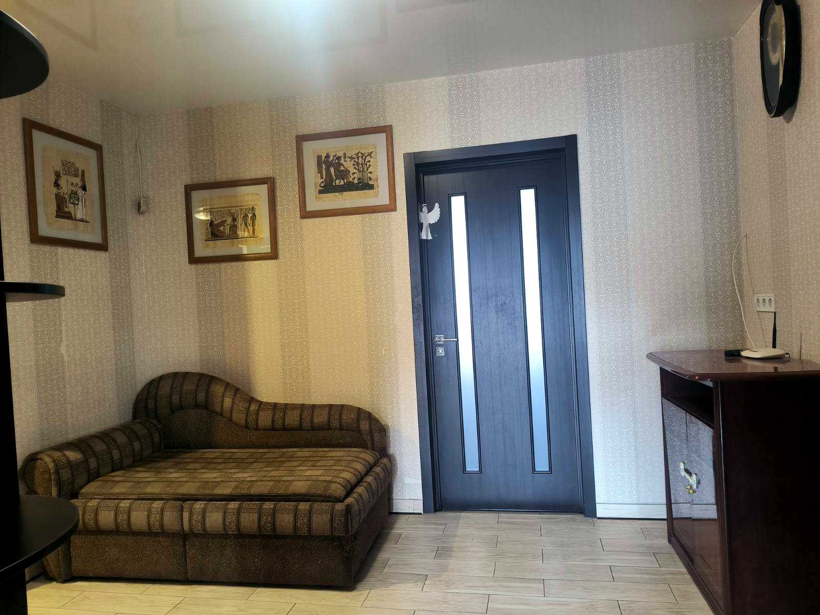 1879756996645325