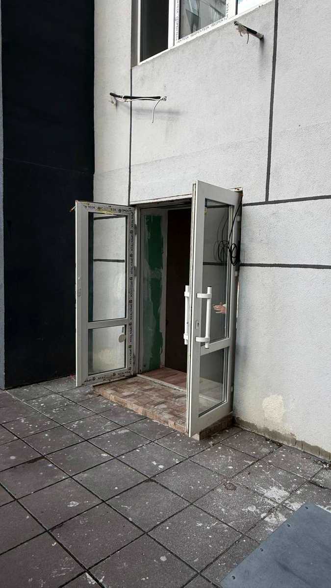 1879757770579649