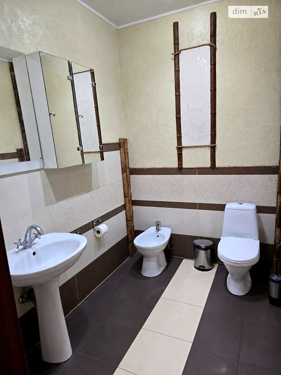 1879757927763517