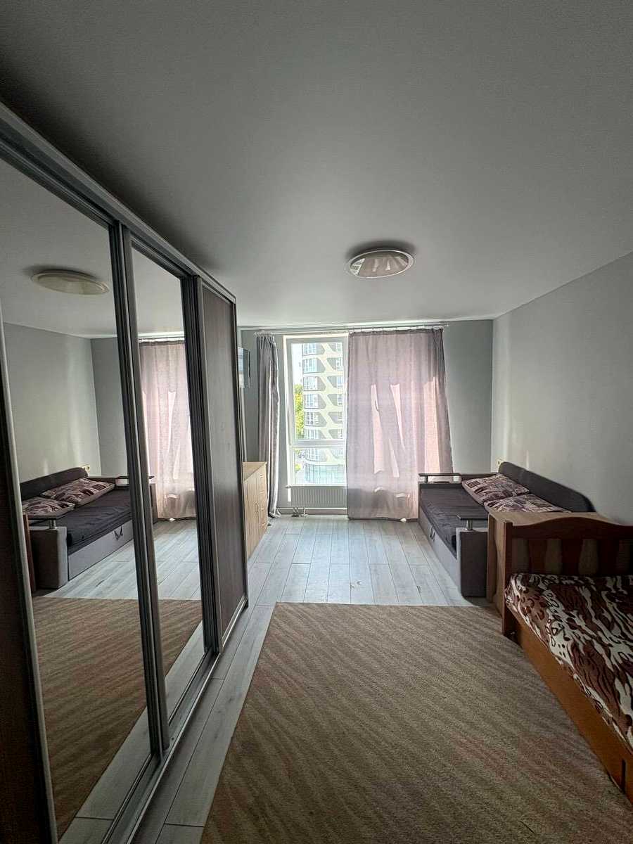 1879758253345635