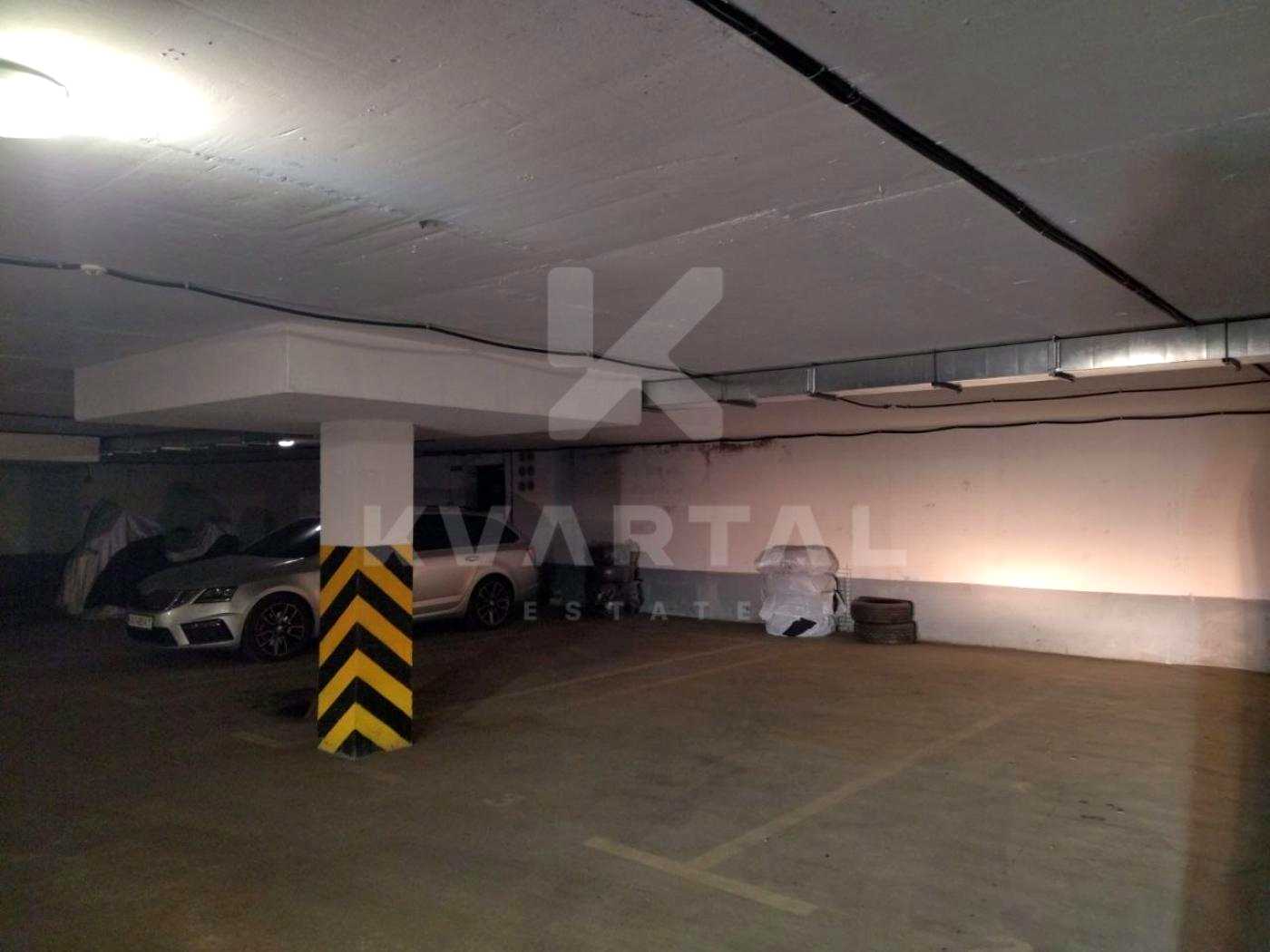 1879758289916302
