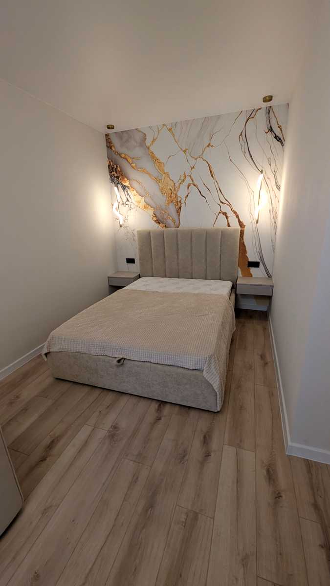 1879759703928093