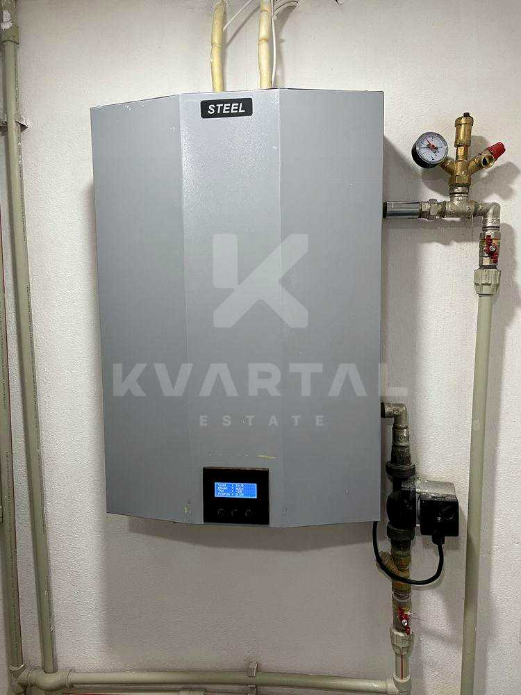 1879760639728125