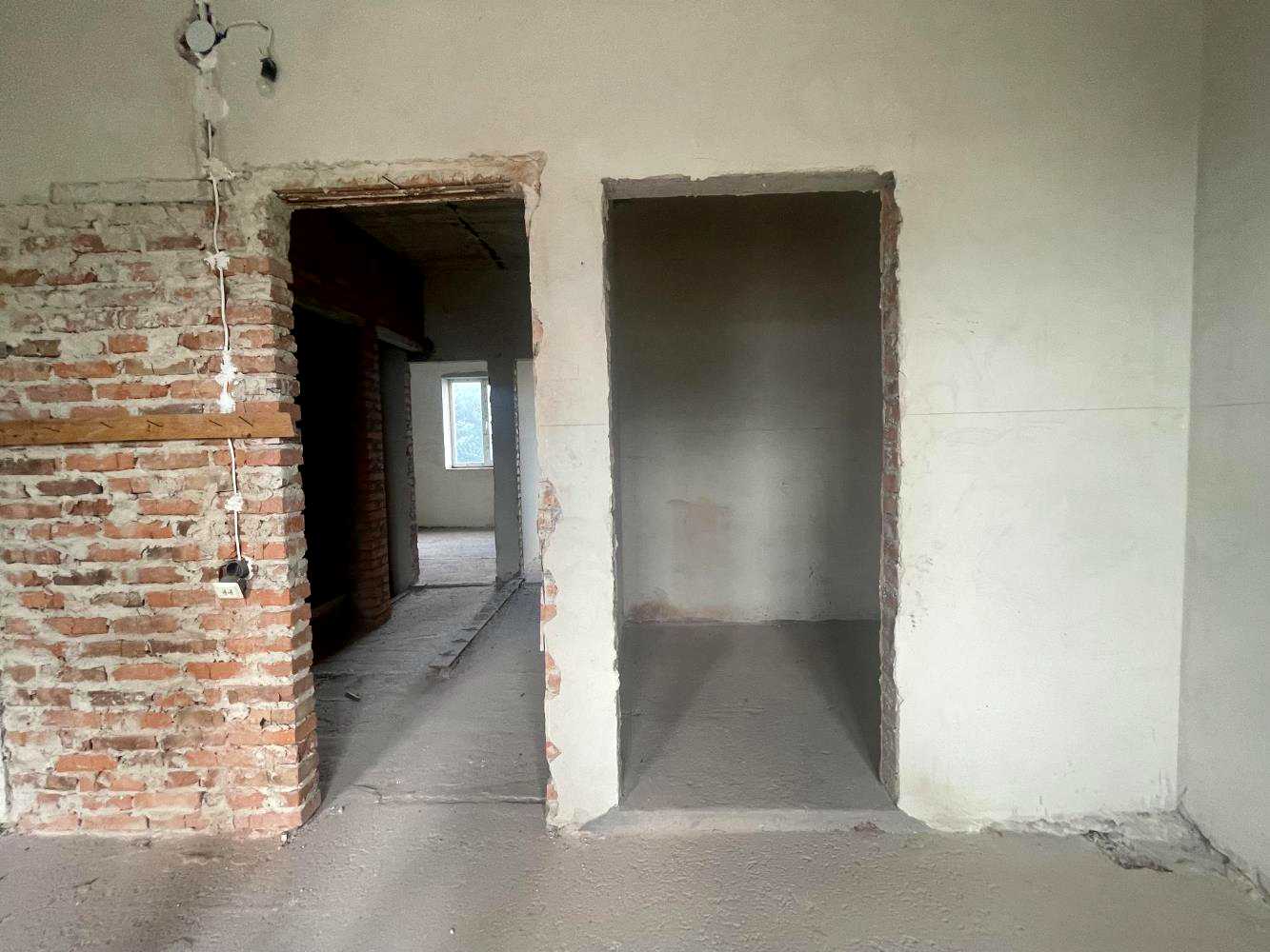 1879763698524571