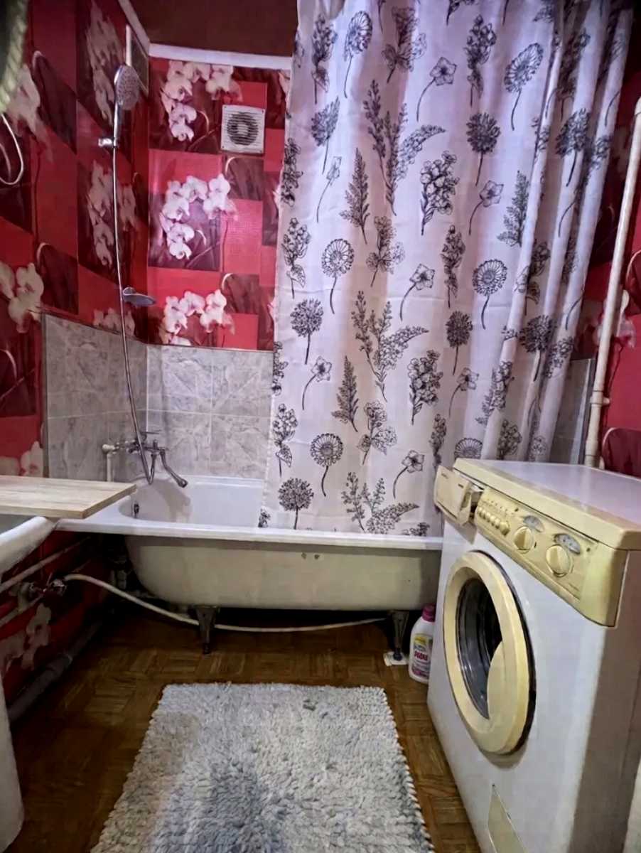 1879763722654546