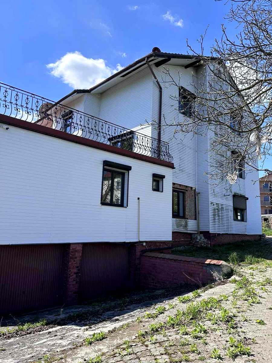 1879765111513214