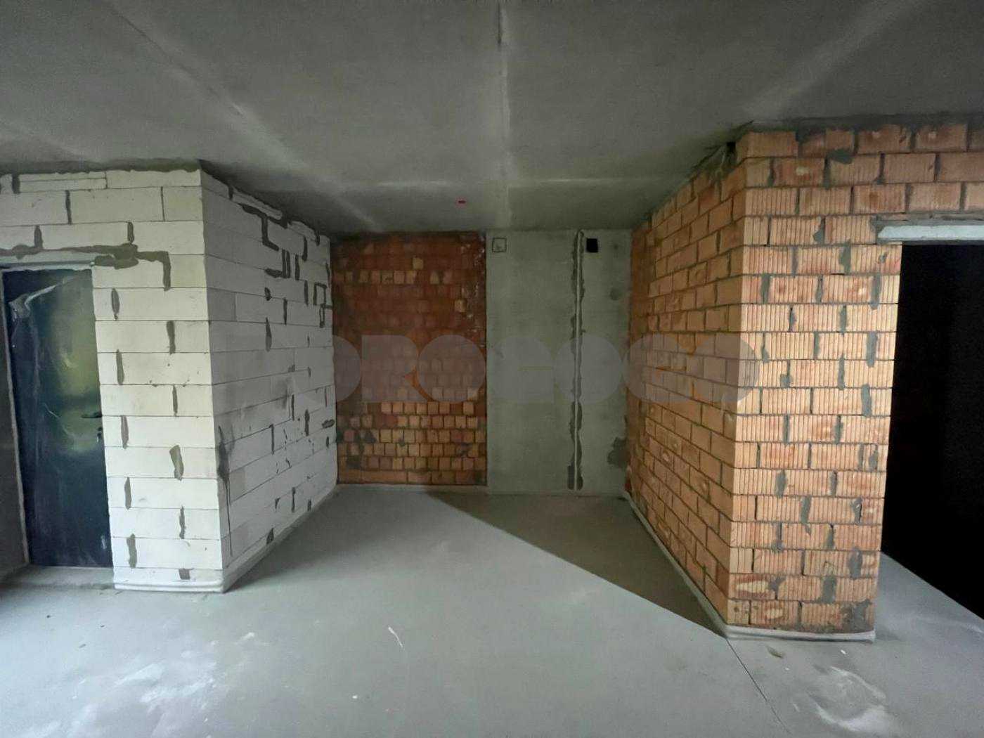 1879765330772674