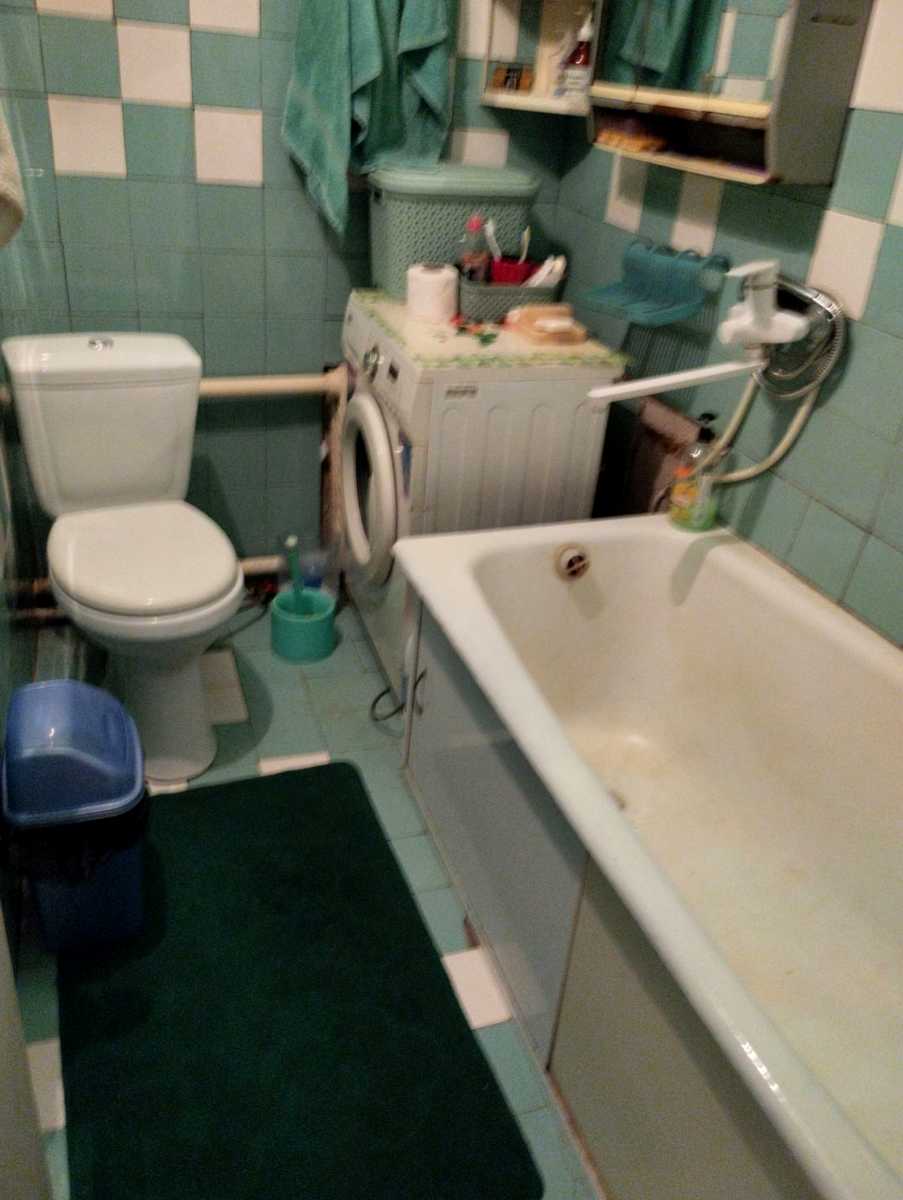 1879765654213772