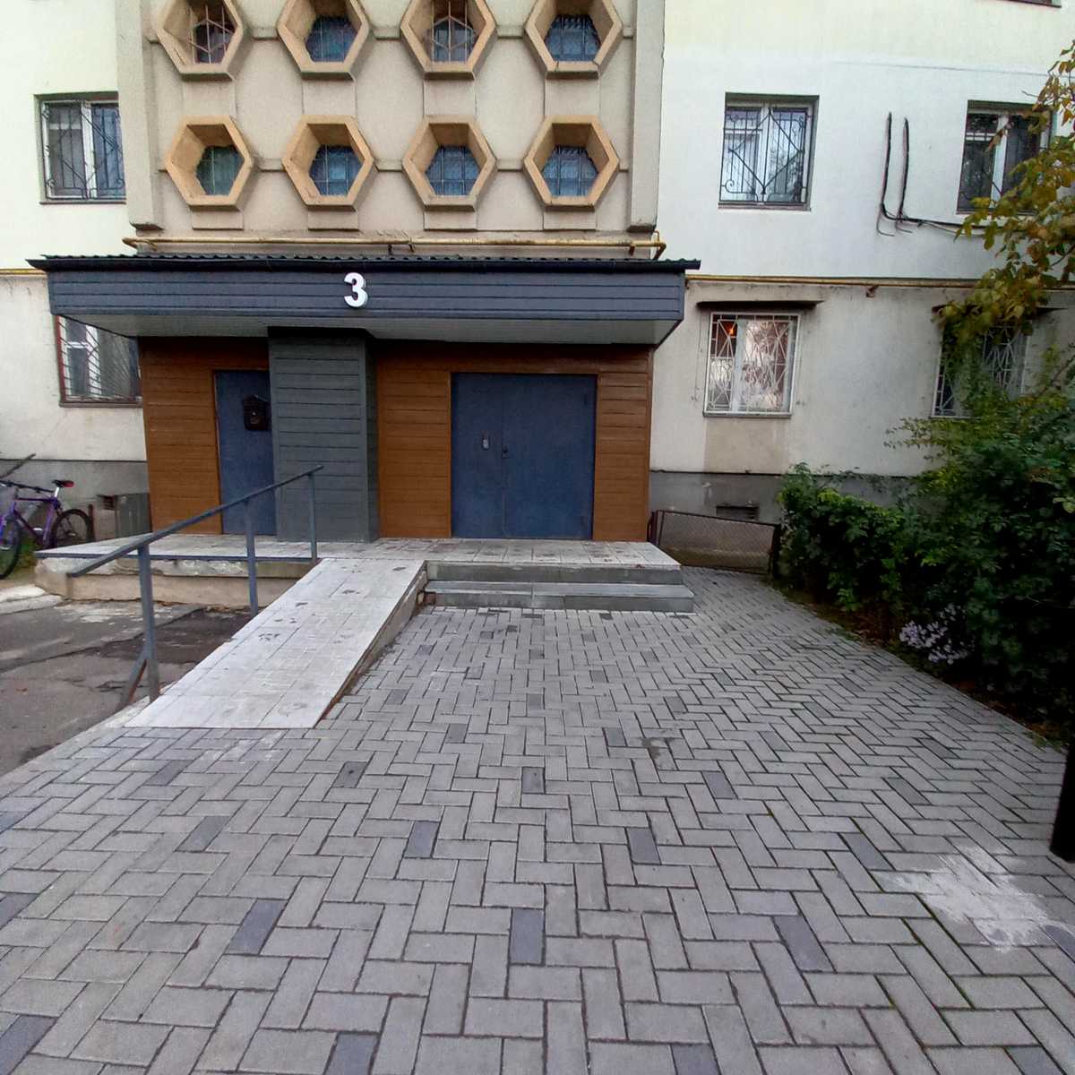 1879766954343242