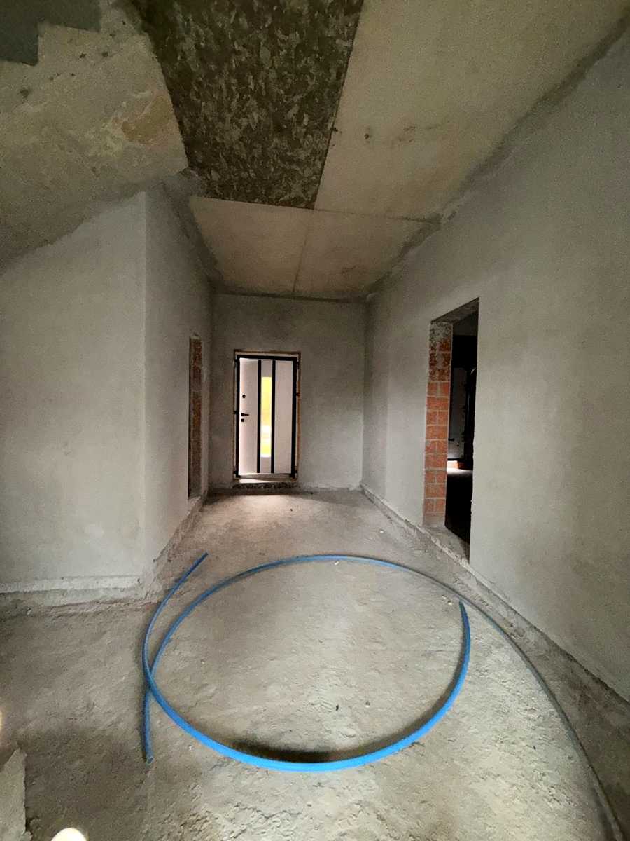 1879767476093362