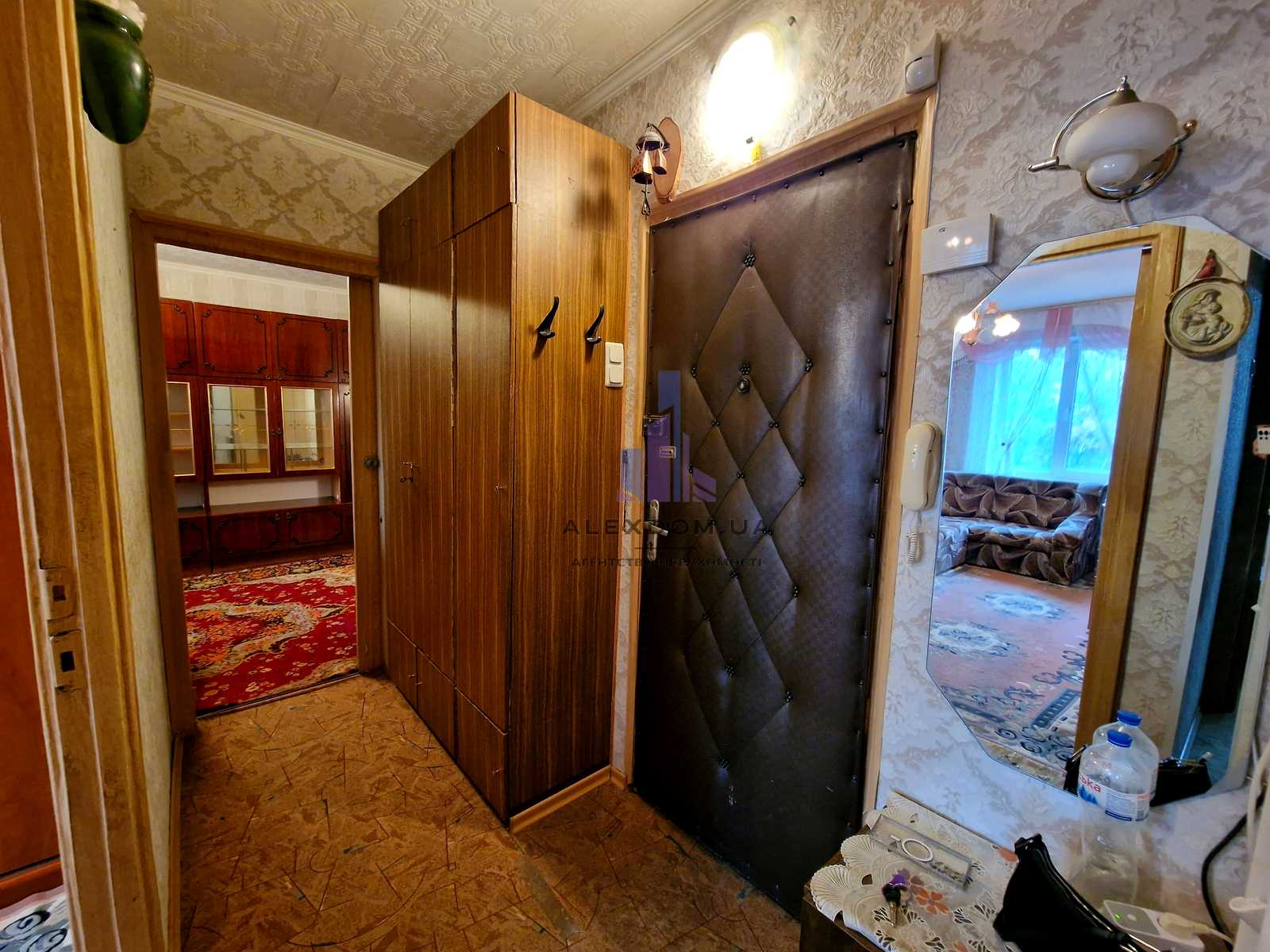 1879767663533291