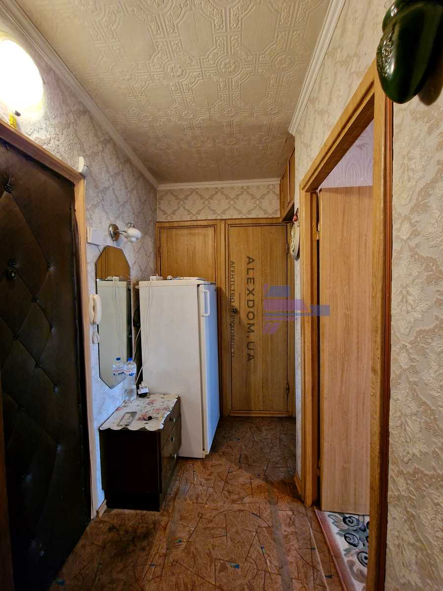 1879767675258129