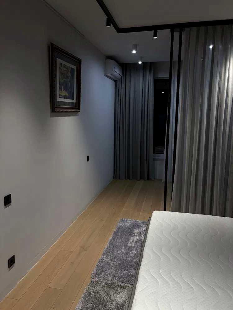 1879768584844586