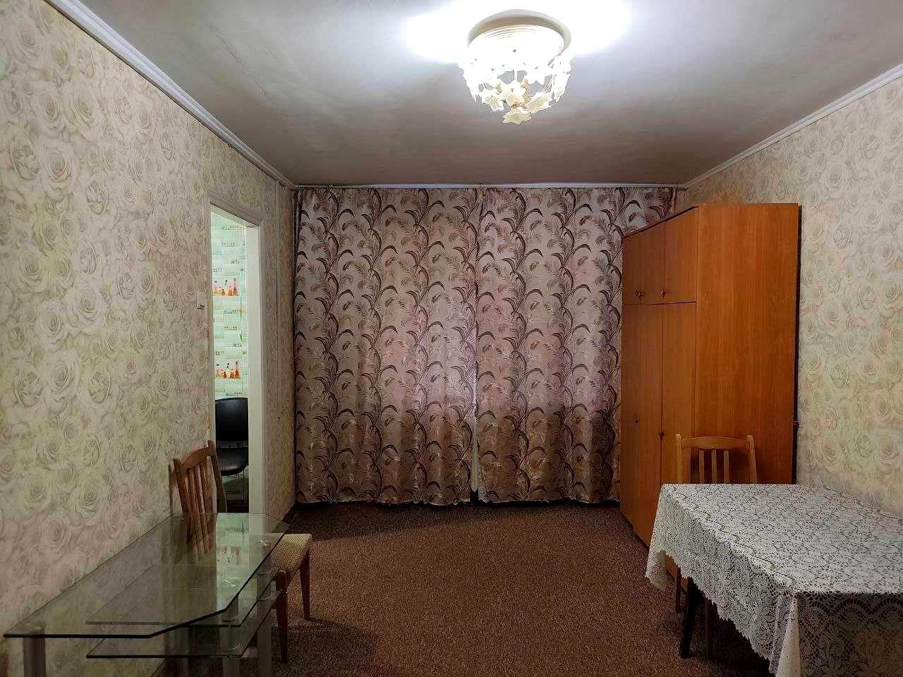 1879770402373432