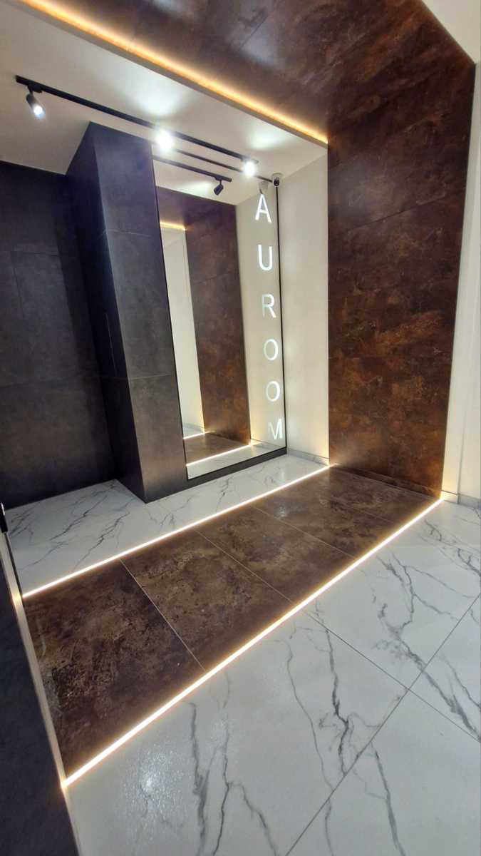 1879774007324304