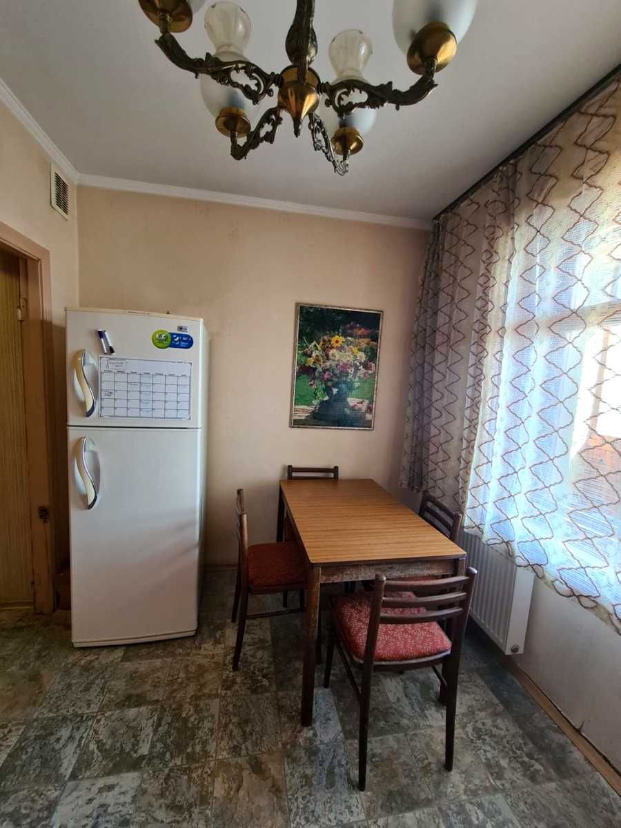 1879775108581381