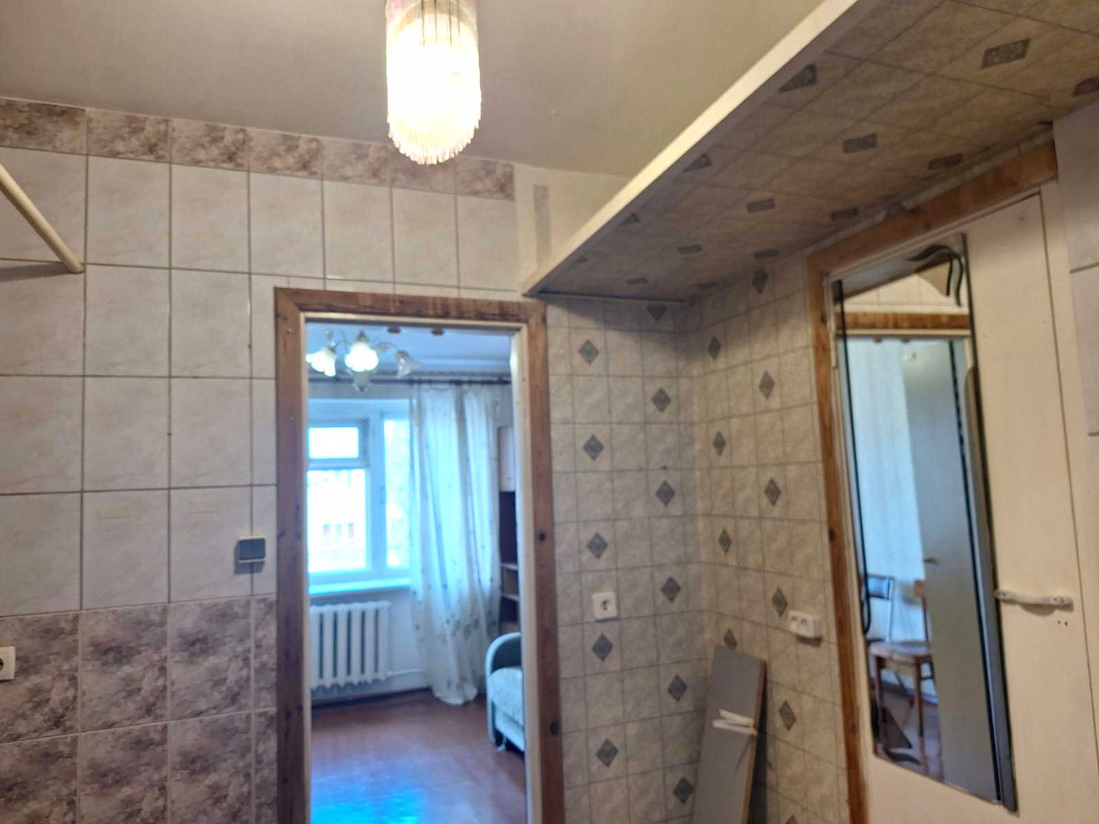 1879776342210931
