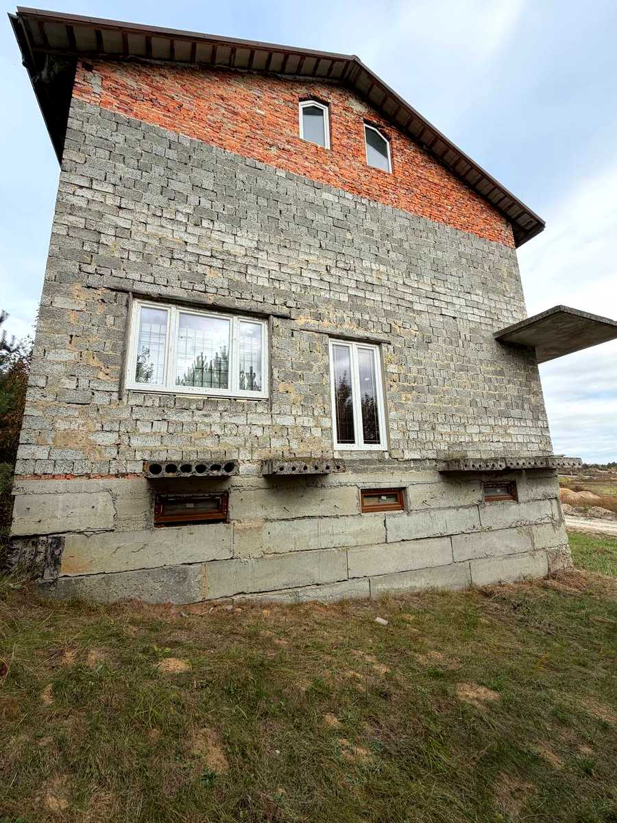 1879778529805672