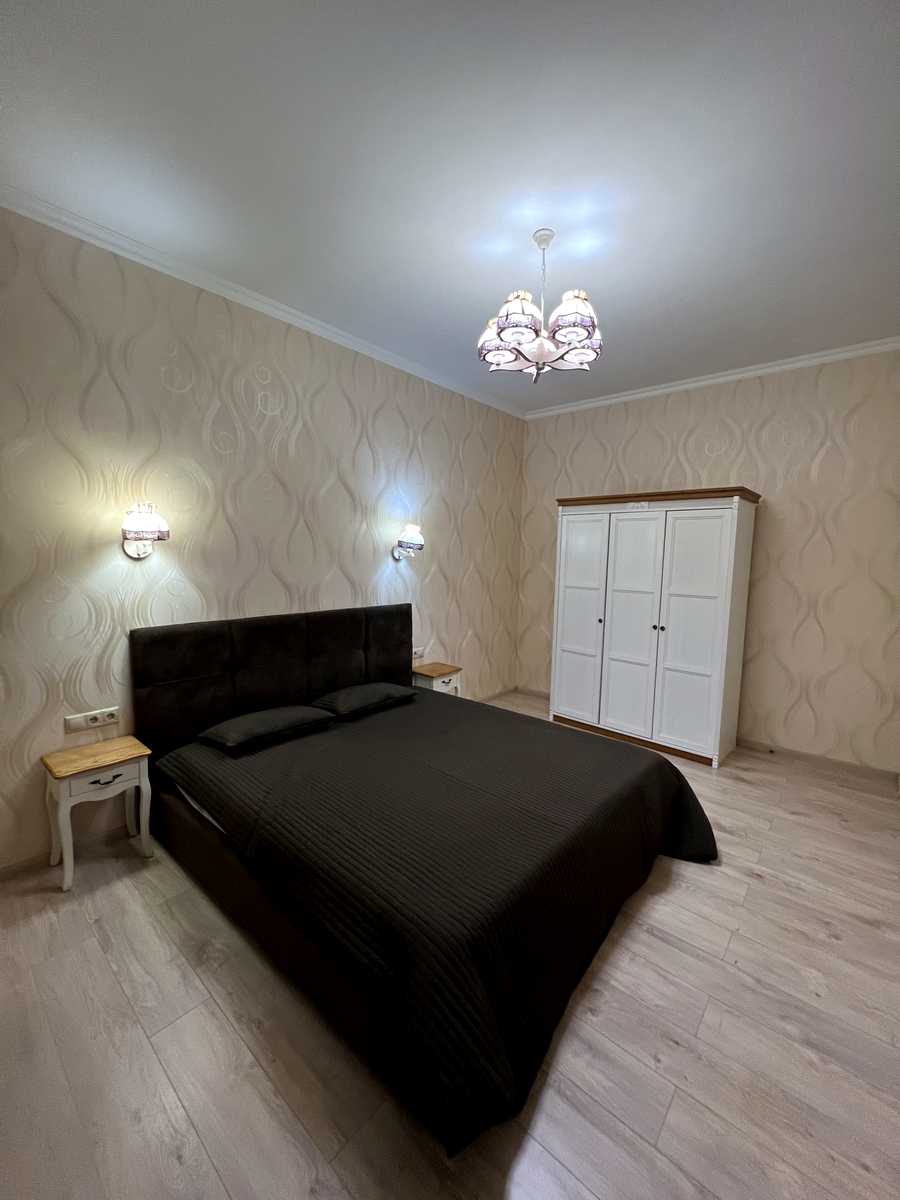 1879780946813345