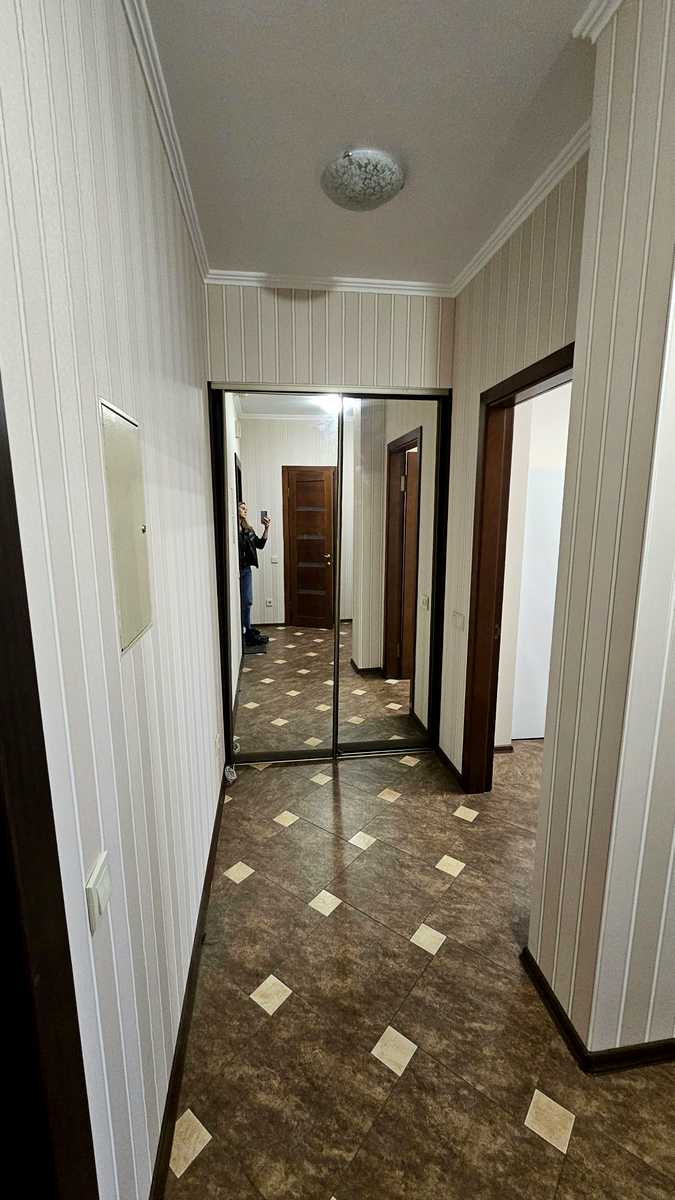 1879783598700465