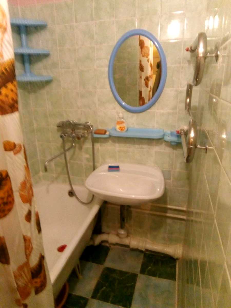 1879783878643153
