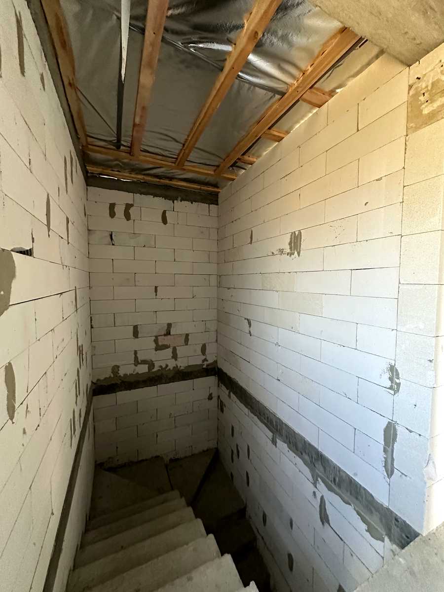 1879785257570382