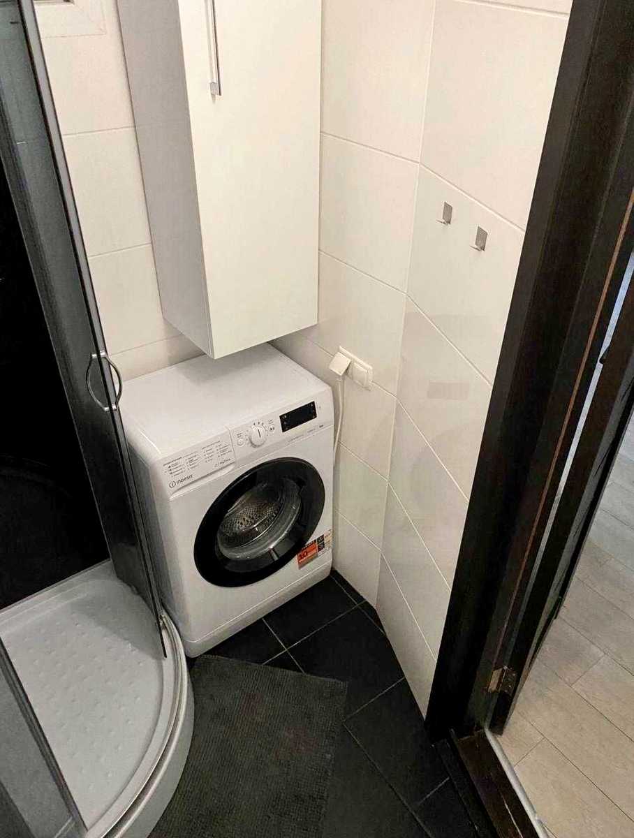 1879785541046415
